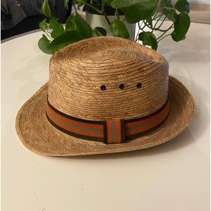 GENTLY USED* Straw fedora hat (unisex)